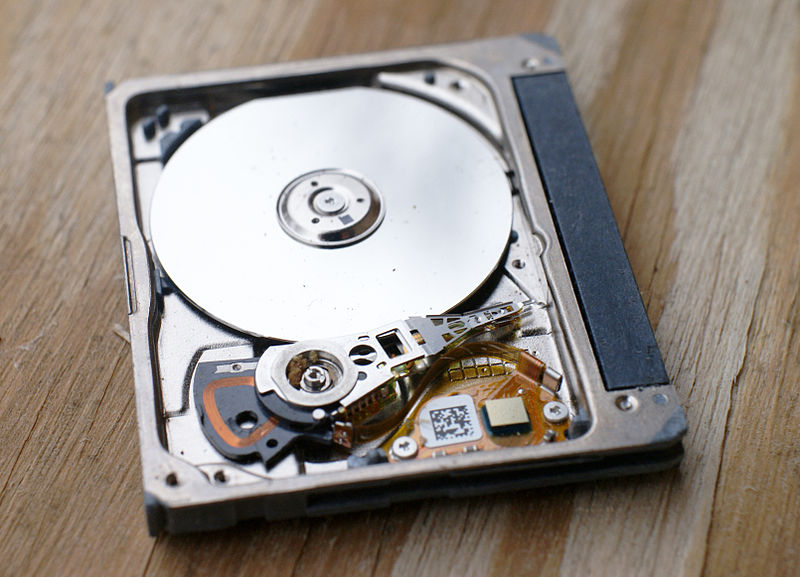 Seagate Microdrive opened up via Teravolt on Wikipedia